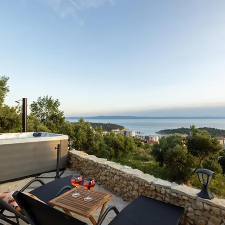 21 * Makarska